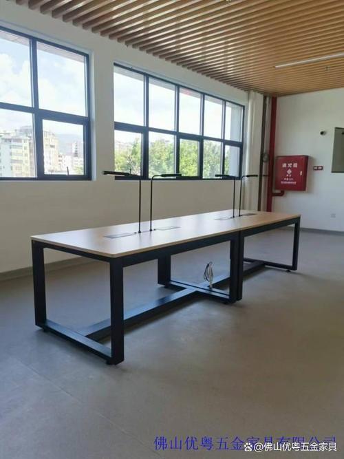 佛山帶燈桌帶燈辦公桌帶燈架閱覽桌電腦桌學(xué)校家具工廠定制定做